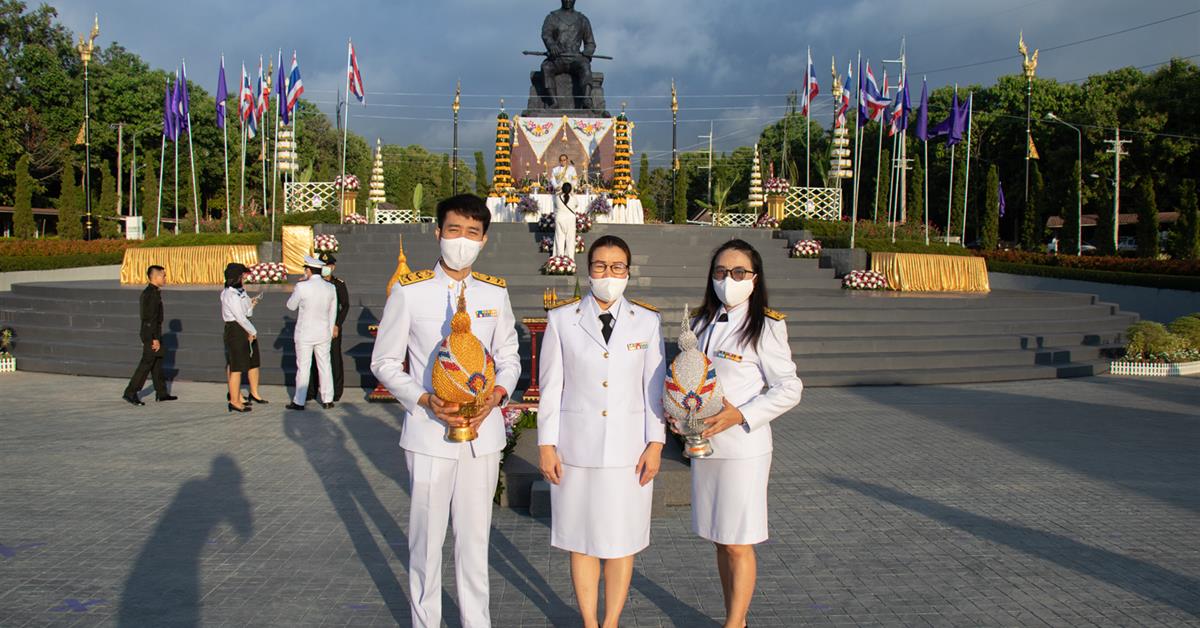คณะศิลปศาสตร์เข้าร่วมพิธีถวายพานพุ่ม ครบรอบ 10 ปี สถาปนามหาวิทยาลัยพะเยา