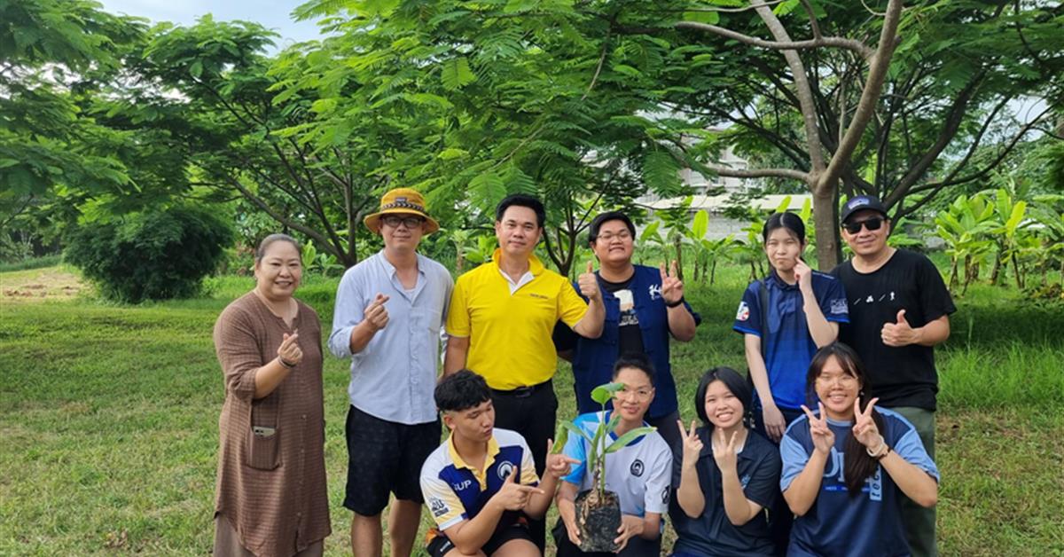 นักเรียน สาธิต มพ. ปลุกพลังจิตอาสา ร่วมใจลงกล้าไม้สู่ดิน ในกิจกรรมจิตอาสาปลูกกล้วยและไม้ผล