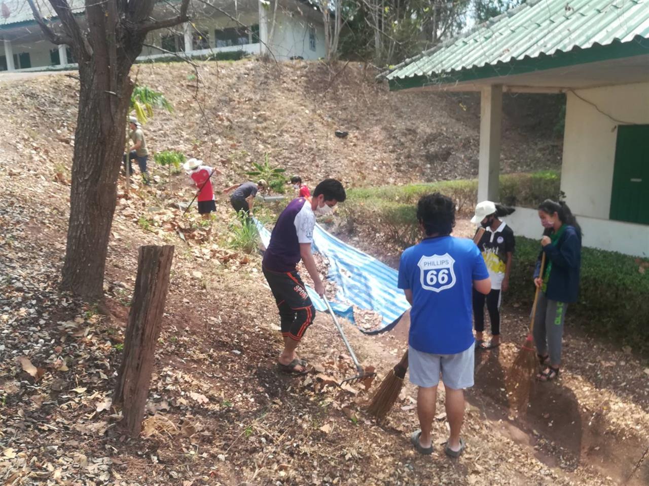 นิสิตมหาวิทยาลัยพะเยาที่พักอาศัยหอพักมหาวิทยาลัยพะเยา  ร่วมใจกันพัฒนา ดูแลหอพักให้น่ามอง