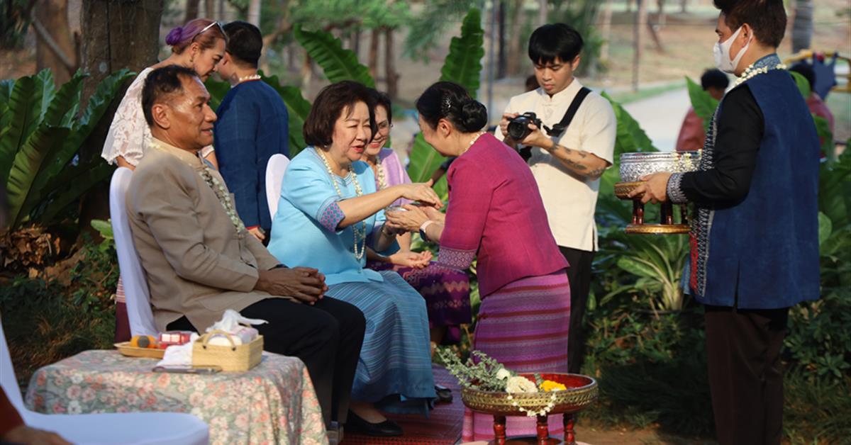 พิธีสระเกล้าดำหัวอธิการบดี และผู้อาวุโส 