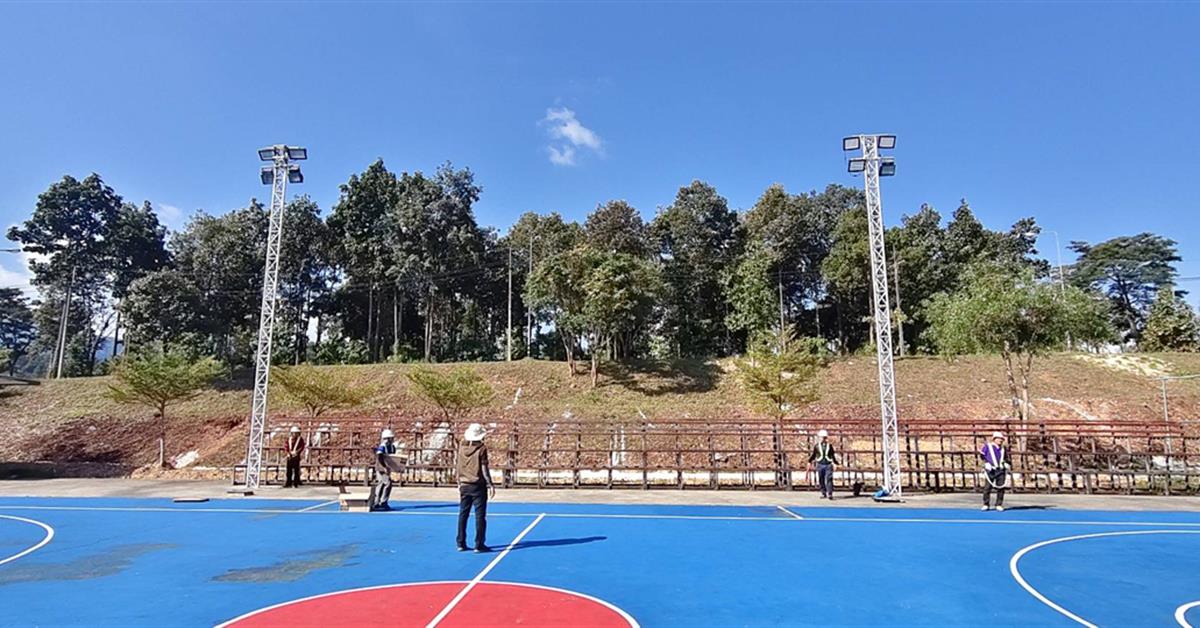 กองกิจการนิสิต ลงพื้นที่ซ่อมบำรุงระบบไฟฟ้าแสงสว่างสนามกีฬา และอุปกรณ์กีฬาเตรียมพร้อมรับการแข่งขันกีฬาบุคลากรและมหกรรมกีฬาฟ้ามุ่ยเกมส์