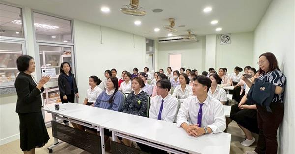 ผู้ทรงคุณวุฒิ โครงการทุนนวัตกรรมสายอาชีพชั้นสูง กองทุนเพื่อความเสมอภาคทางการศึกษา (กสศ.) ปีการศึกษา 2569 ติดตามหนุนเสริมการทำงานหลักสูตรประกาศนียบัตรผู้ช่วยพยาบาล คณะพยาบาลศาสตร์ ม