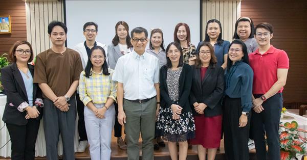 คณะศิลปศาสตร์จัดทำรายงานการประเมินตนเอง ฉบับภาษาอังกฤษสองหลักสูตรเพื่อเตรียมความพร้อมสำหรับการประเมินการประกันคุณภาพการศึกษาภายใน ระดับหลักสูตร AUN-QA